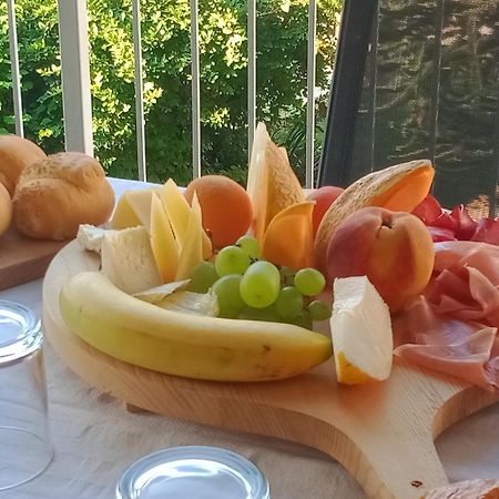 Bed and Breakfast Il Giardino Di Cres Esino Lario Exterior foto