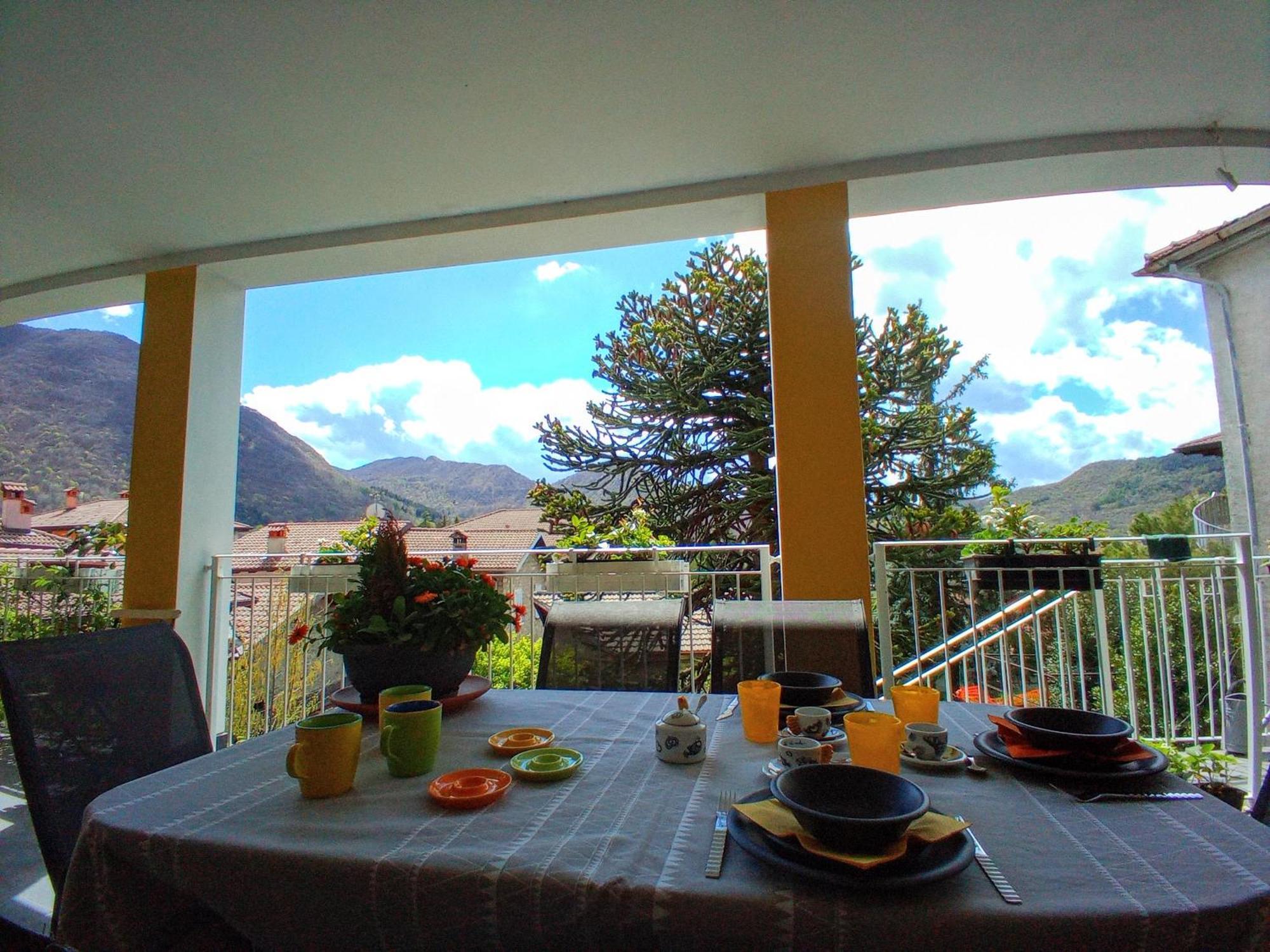 Bed and Breakfast Il Giardino Di Cres Esino Lario Exterior foto
